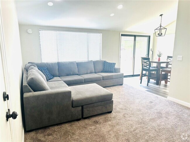 Building Photo - 18197 Sundowner Way Unit 812 Rental