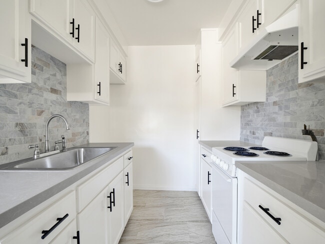Photo - 7228 Allott Ave