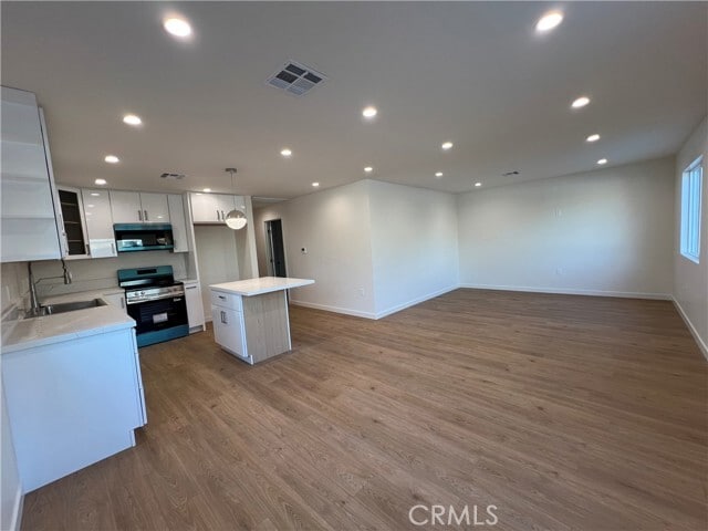 Photo - 11613 Eldridge Ave