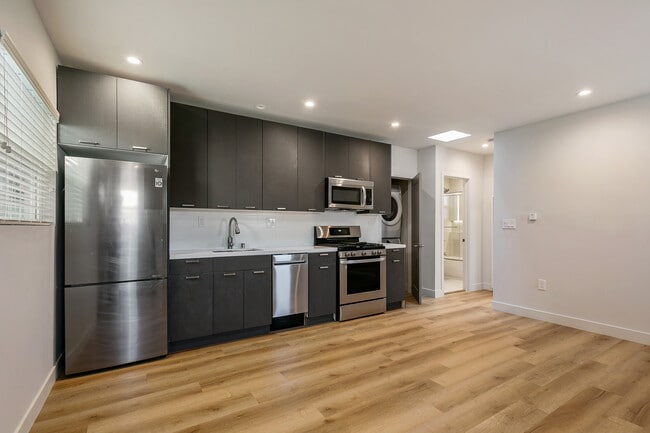 Building Photo - 1782 S Rimpau Blvd Unit 1782