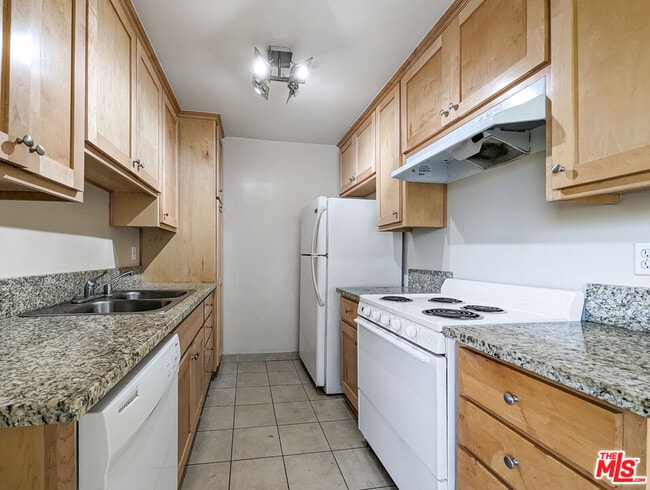 Photo - 1538 11th St Unit 6