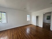 Photo - 5179 Huntington Dr N Apartment Unit 4