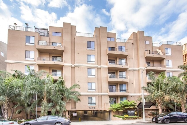 Photo - Hawthorne Regency Apartments