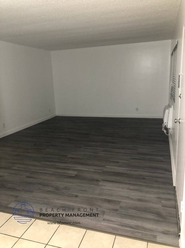 Photo - 6257 Friends Ave