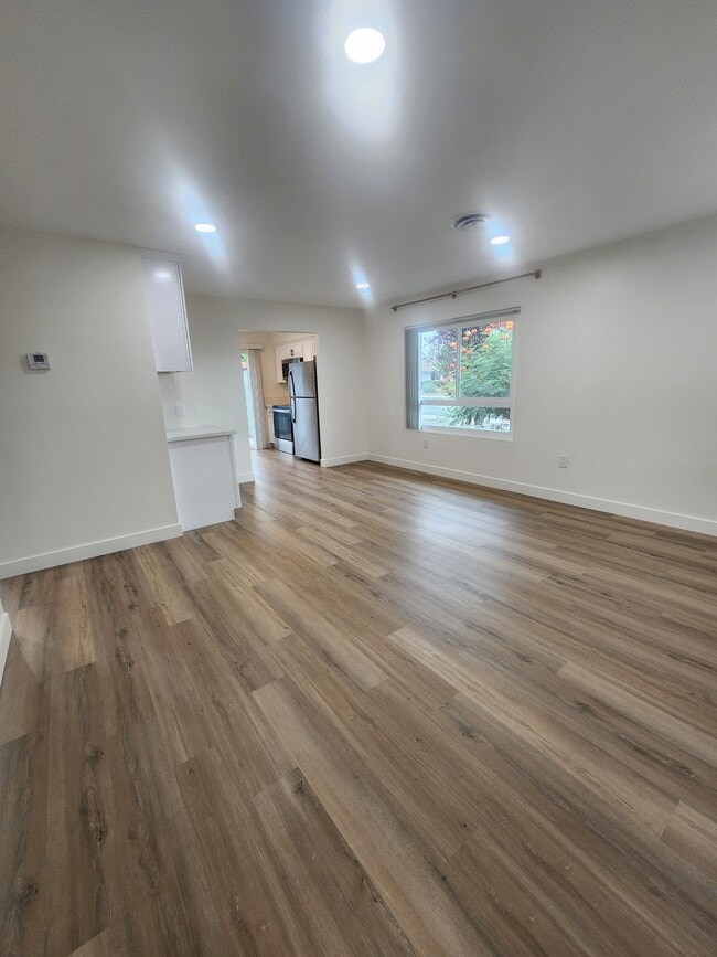 Living Room - 431 S Simpson Ave Unit A