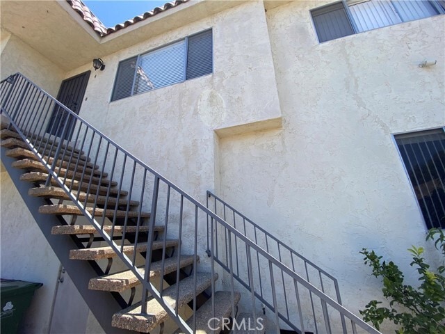 Photo - 551 W 40th St