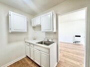 Photo - 1415 N Hobart Blvd Apartment Unit 1/8