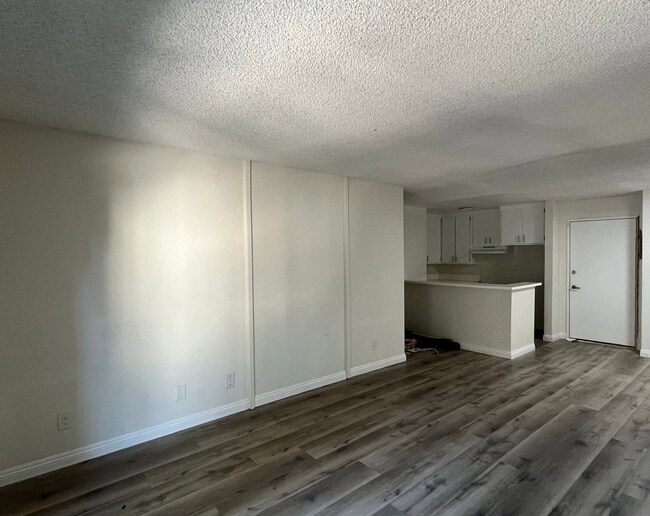 Photo - 9010 Tobias Ave Unit 252