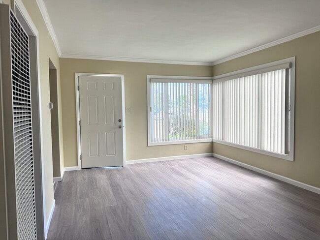 Building Photo - 3676 Redondo Beach Blvd Unit A