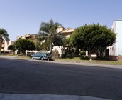 Photo - 715 Apartments