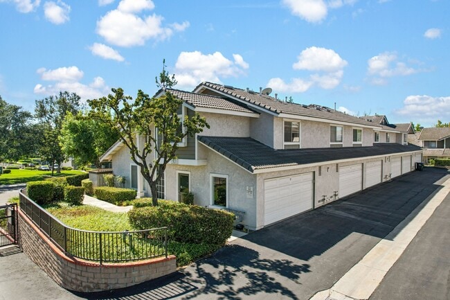 Photo - 1101 Golden Springs Dr