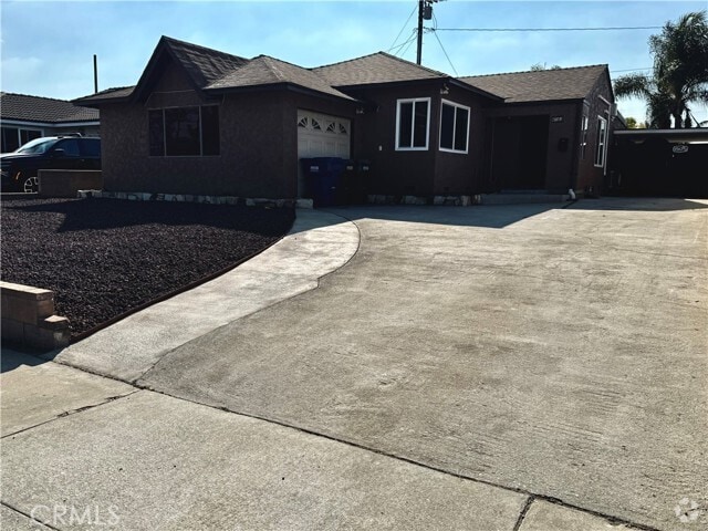Building Photo - 4563 Bridgeview Ave Rental