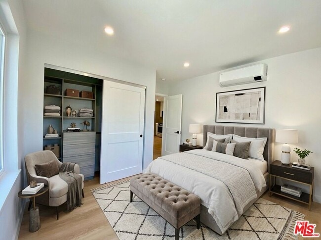 Photo - 3207 W 3rd St Unit 10