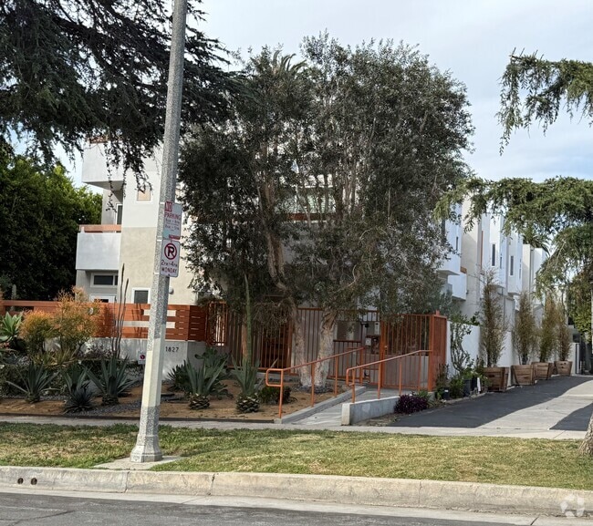 Building Photo - 1827 16th St Unit 102 Rental
