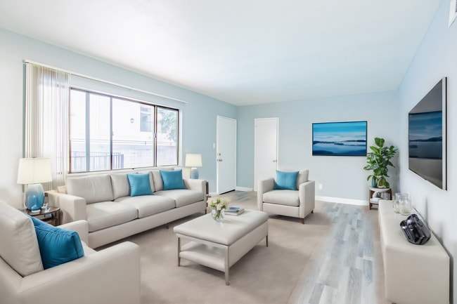 Photo - Murietta Apartments