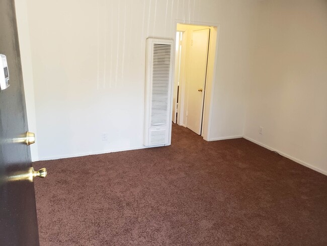 Living Area - Mar Vista-Palms Apartments