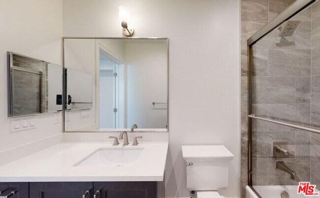 Photo - 8700 Chalmers Dr Unit 301