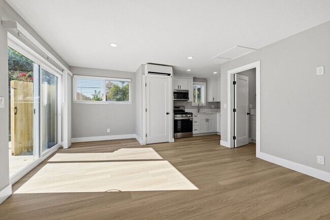 Photo - Donner Unit Donner  ADU