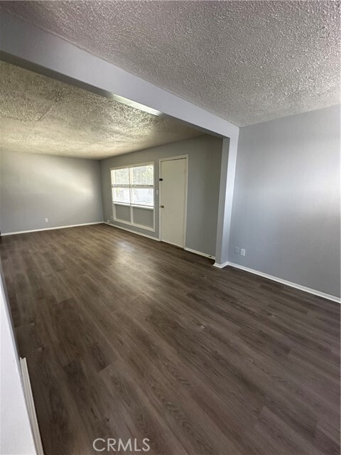 Photo - 6590 Piccadilly St House