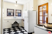 Photo - 421 1/2 N Ogden Dr
