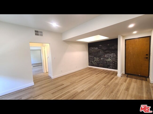 Photo - 1818 Glendon Ave