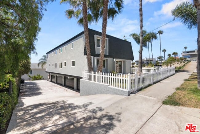 Building Photo - 24802 La Paz Ave Unit A