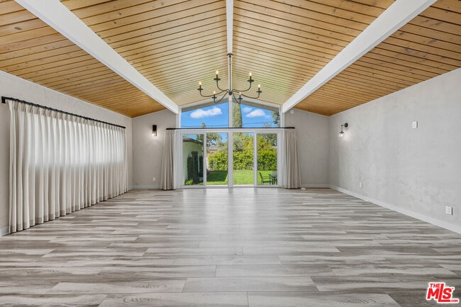 Photo - 19153 Bessemer St