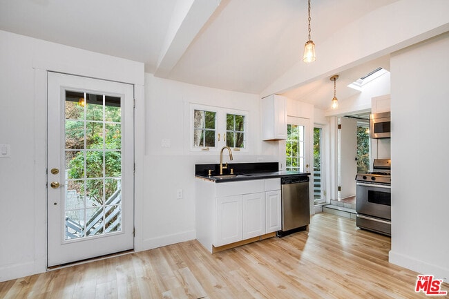 Photo - 9801 Portola Dr