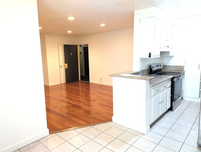 Photo - 1533 Hi Point St