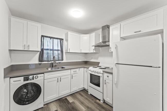 Building Photo - 7561 De Soto Ave Rental
