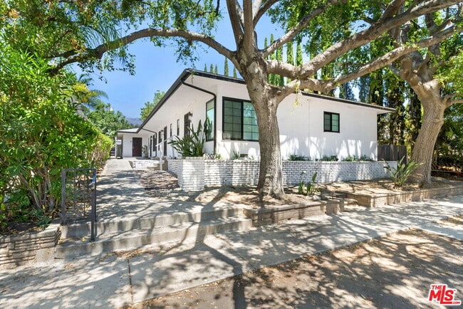 Photo - 2007 E Villa St Unit C