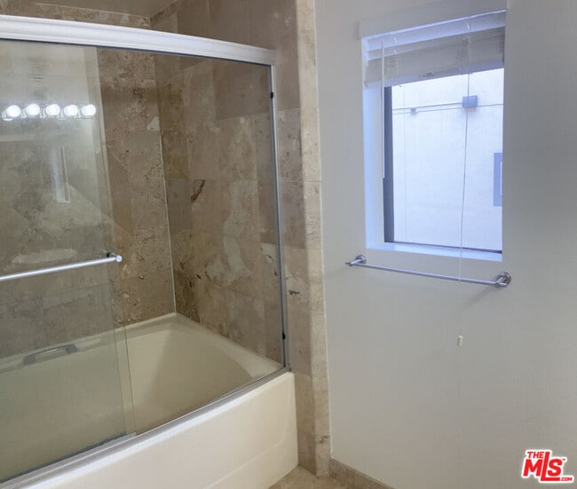 Photo - 698 S Berendo St Unit 103