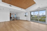 Photo - Discover this striking 3 bedroom apartment for rent in Venice, offering 4 bathrooms, contemporary...