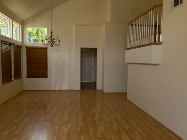 Photo - Sunny Ventura Home with 4 bed + 2.5 bath and 3 car garage