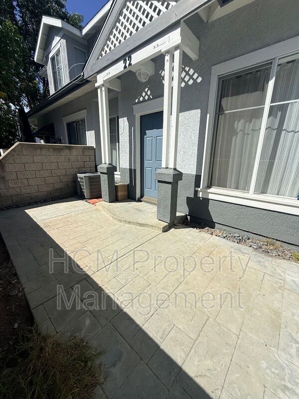 Photo - 22 Carlsbad Ln