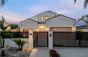 Photo - 16711 Moorpark St House