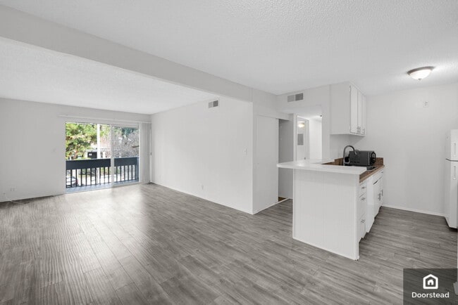 Photo - 18620 Hatteras St Condo Unit 276