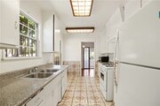 Photo - 556 N Sunset Ave