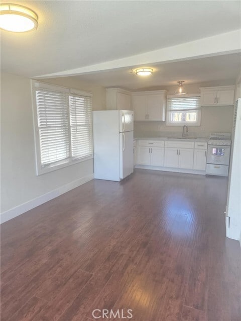 Photo - 1517 E 1st St Apartment Unit 1523B