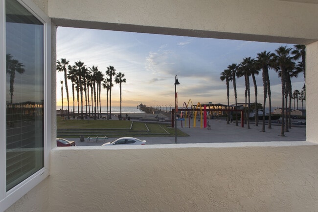 Building Photo - Imperial Beach: Unobstructed Ocean and Pier Views with 2 Balconies!!! Unit 933-A