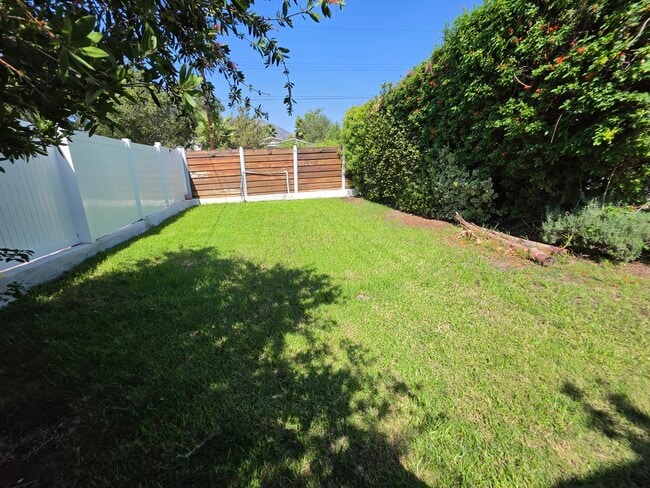 Photo - 7614 Kyle St