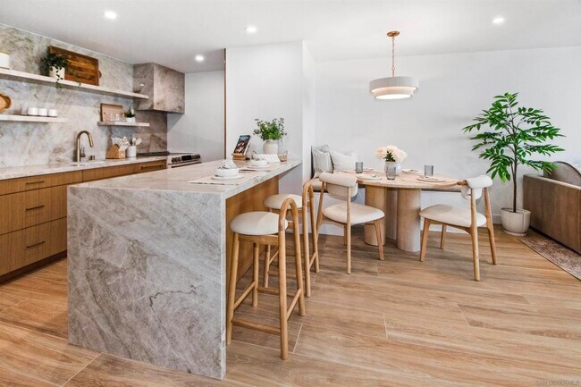 Photo - 1830 Avenida del Mundo Unit 612