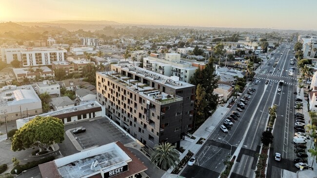 Onyx on Park - Onyx on Park Apartments