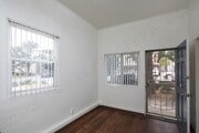 Photo - North PB/Bird Rock 1 Br, Across the Street... Apartment Unit 5050