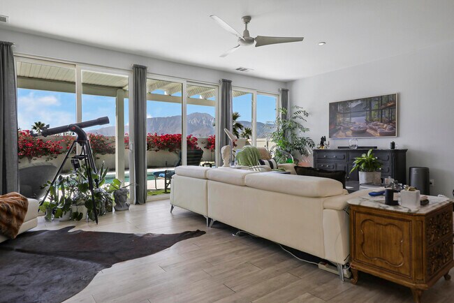 Photo - 64329 Silver Star Ave