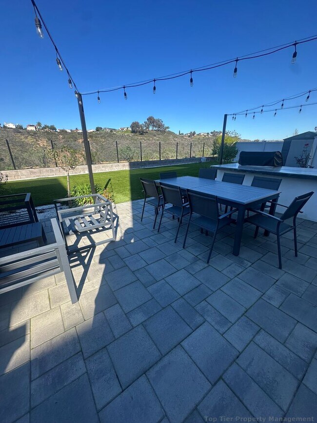 Photo - Beautiful & Modern 3 bed/ 3.5 bath/ 2,029 Sqft Condo with amazing Views in Carroll Canyon- Availa...