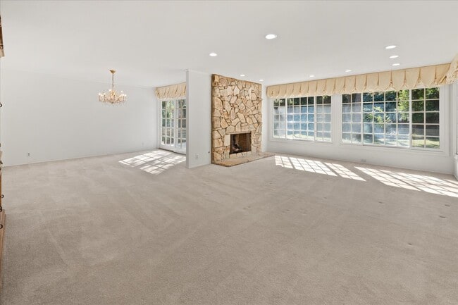 Photo - 19100 Castlebay Ln