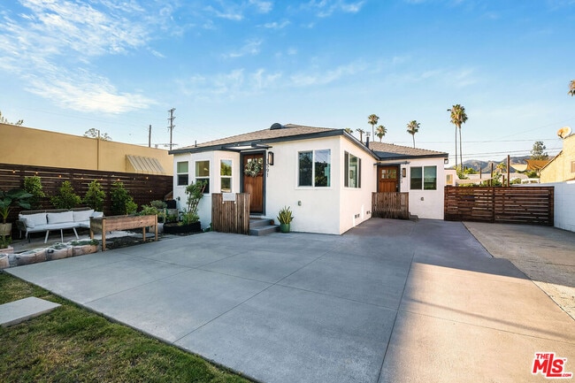 Building Photo - 1593 Yosemite Dr Rental