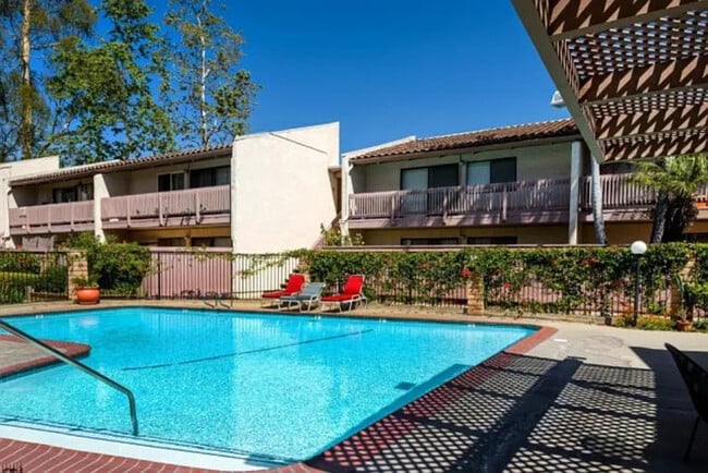 Building Photo - 5518 Armitos Ave Unit APT 91