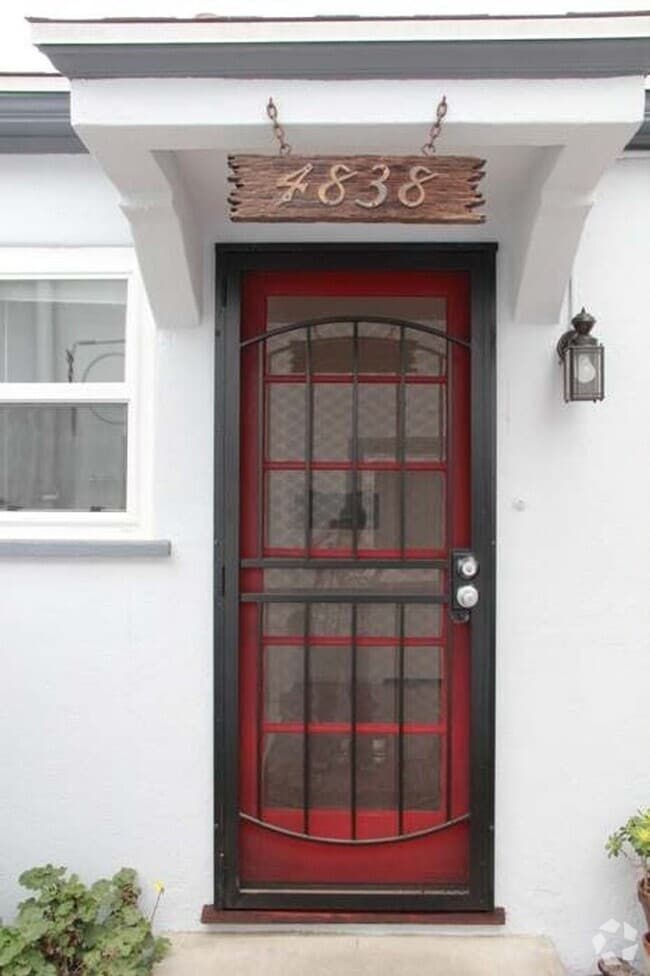 Building Photo - Muir Avenue Unit 4838 Muir Avenue Rental